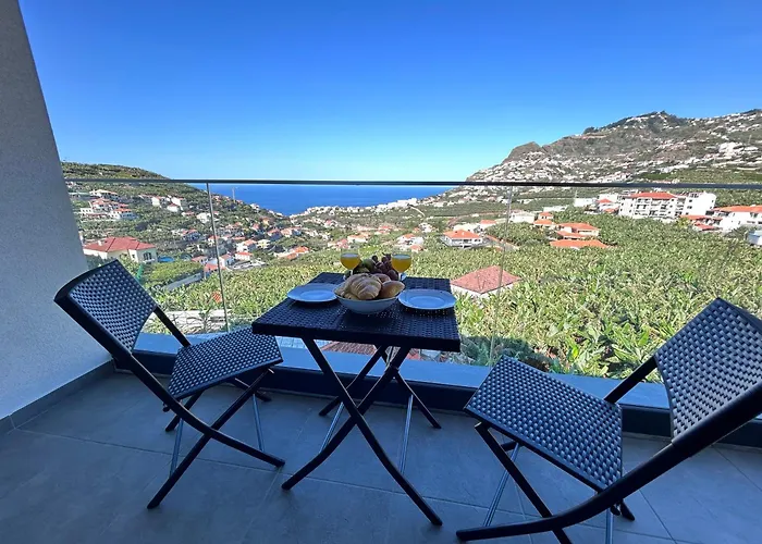 Saraiva Hills Ocean View Penthouse