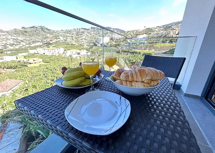 Saraiva Hills Ocean View Penthouse Apartament